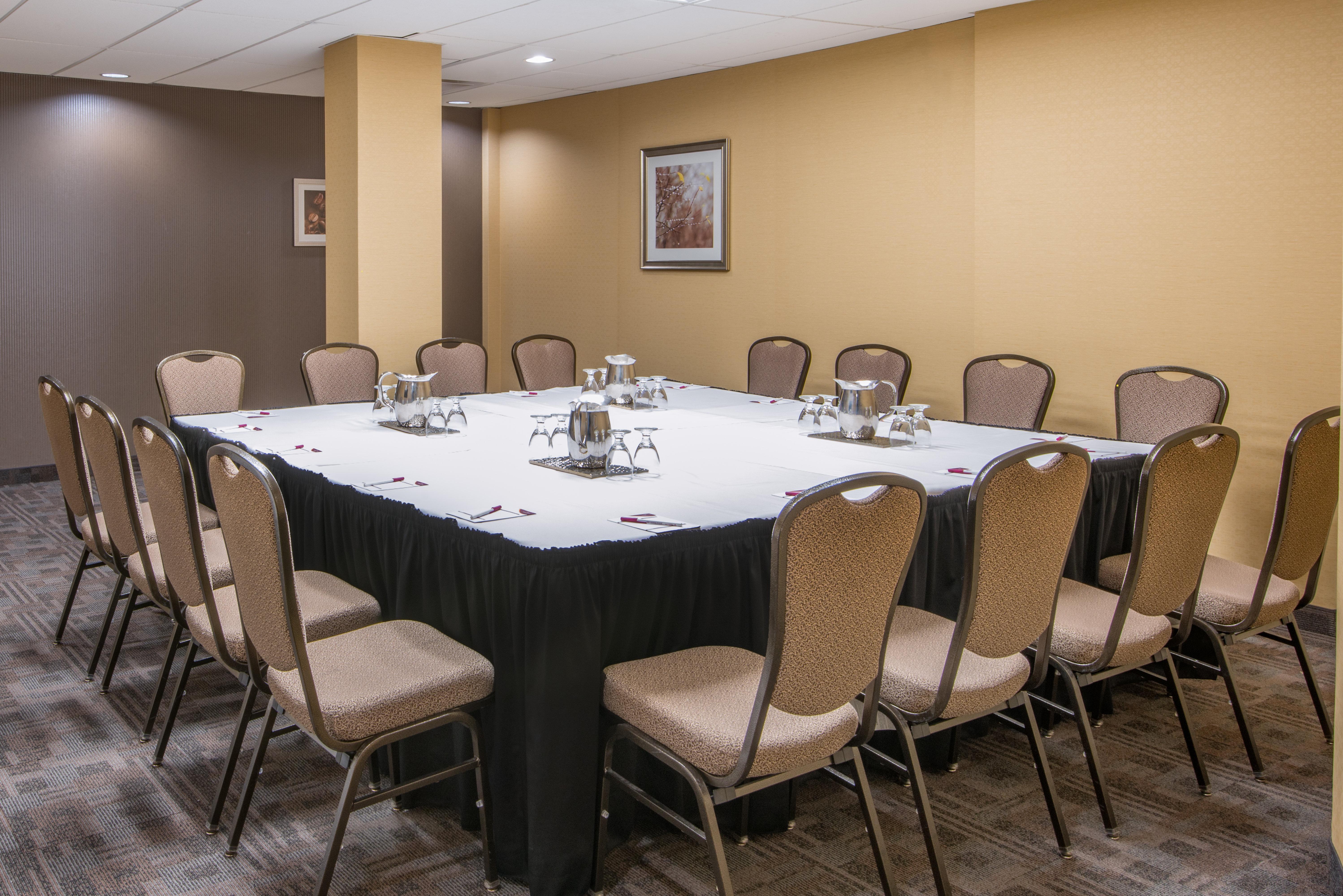 Crowne Plaza Kitchener-Waterloo By Ihg Hotel Exterior photo