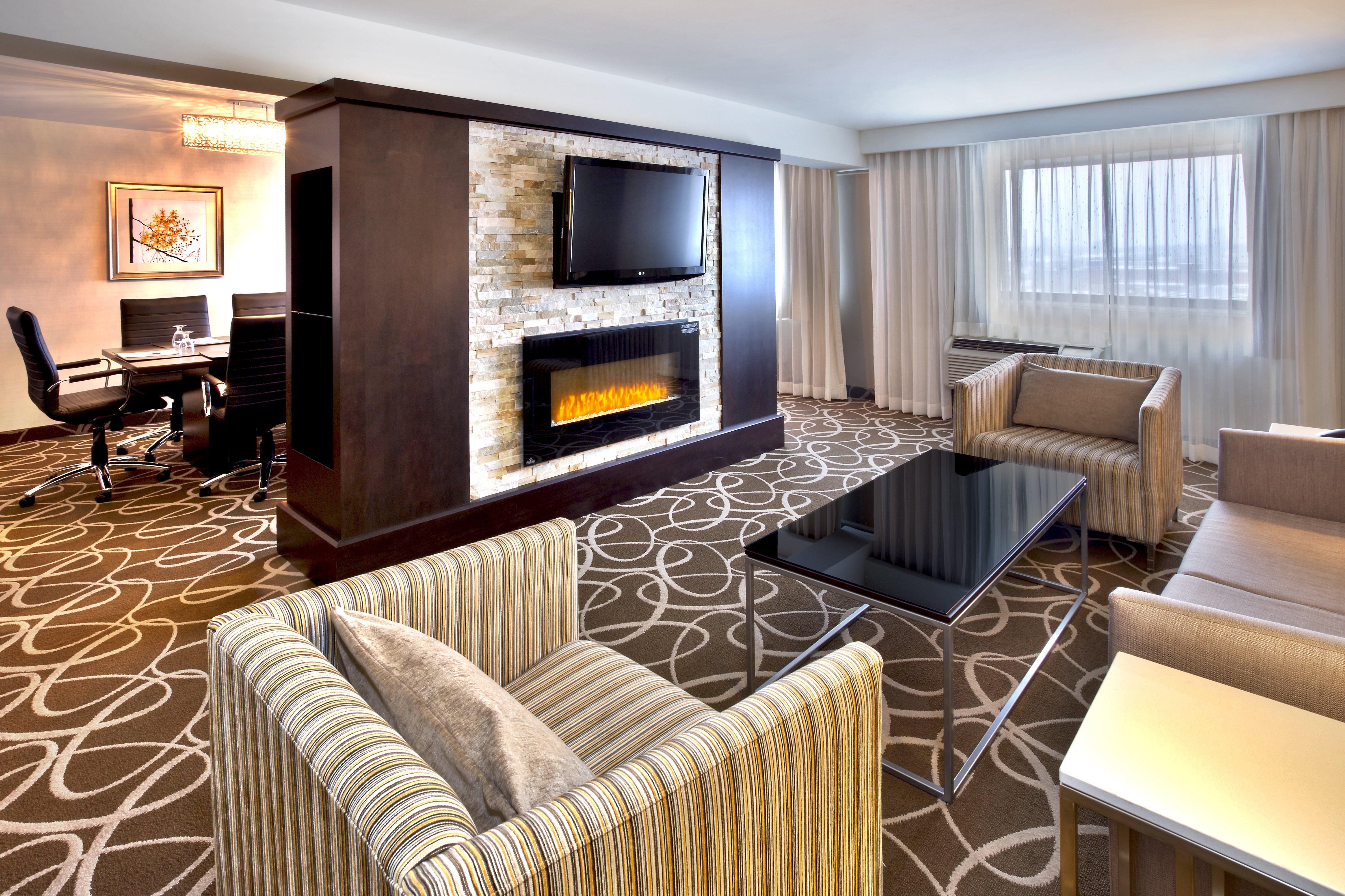 Crowne Plaza Kitchener-Waterloo By Ihg Hotel Exterior photo