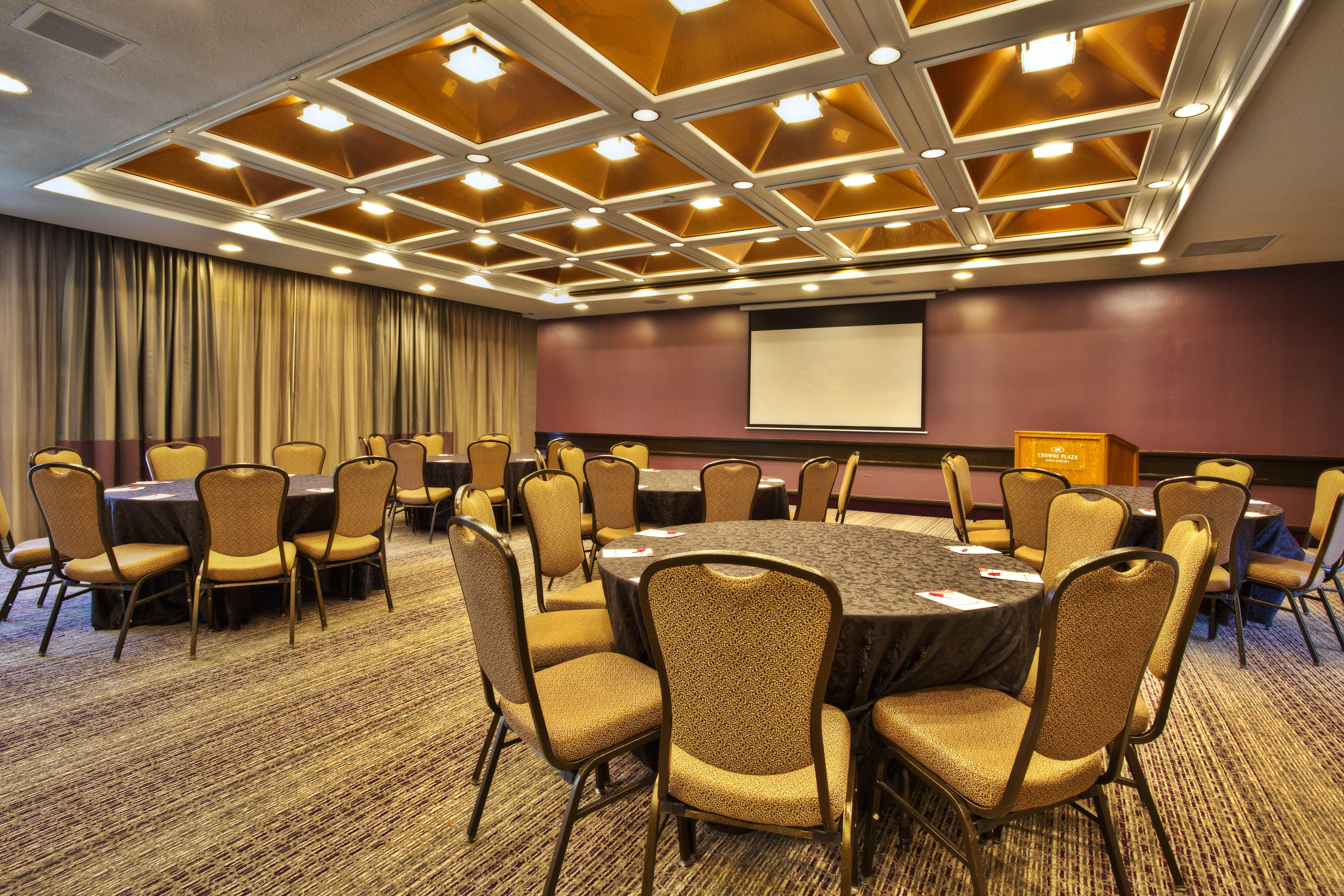 Crowne Plaza Kitchener-Waterloo By Ihg Hotel Exterior photo