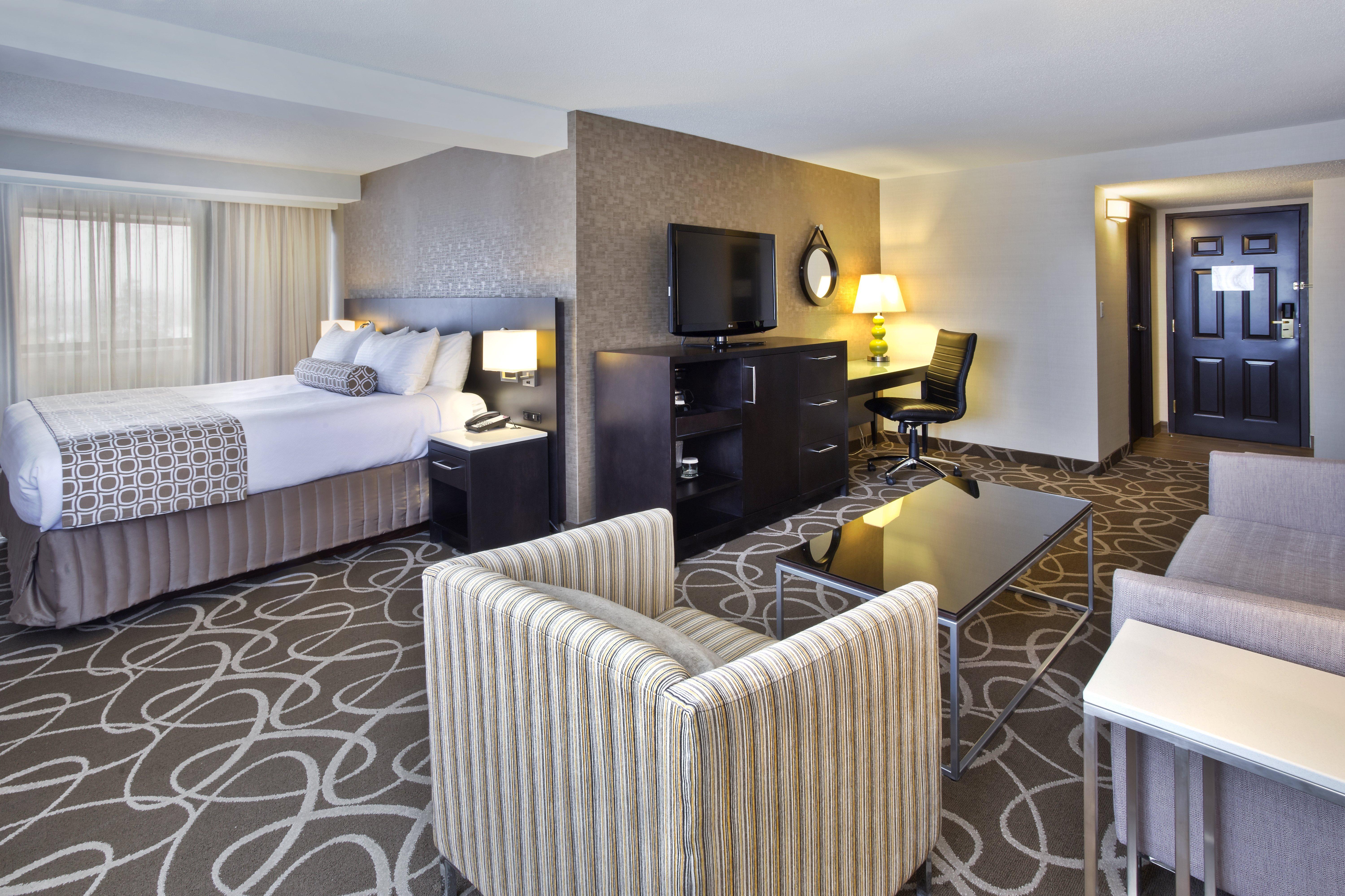 Crowne Plaza Kitchener-Waterloo By Ihg Hotel Exterior photo